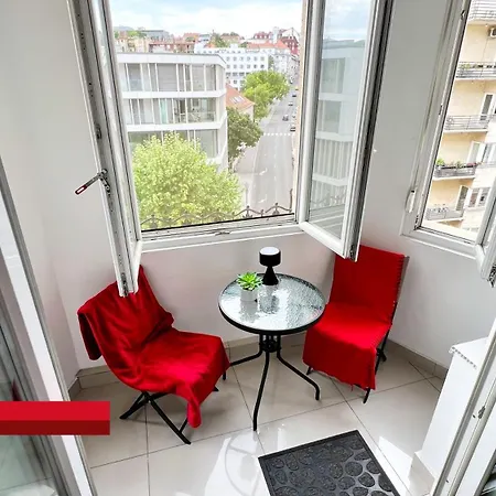 Little Americas Hillside Apartments Budapest Exterior photo