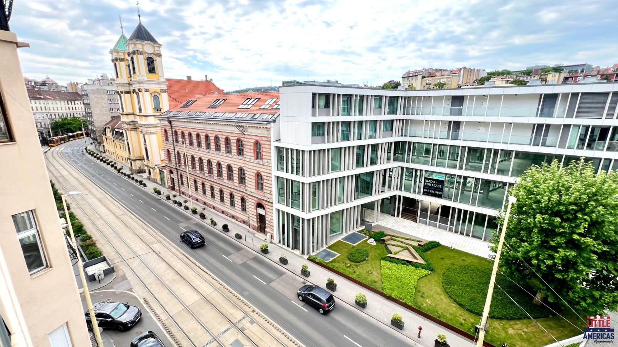 Little Americas Hillside * Budapest